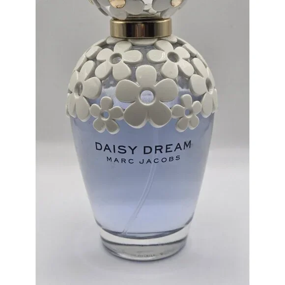 Daisy Dream Marc Jacobs Fragrance for Women- Used  100 ML Collectible Bottle - Picture 2 of 8